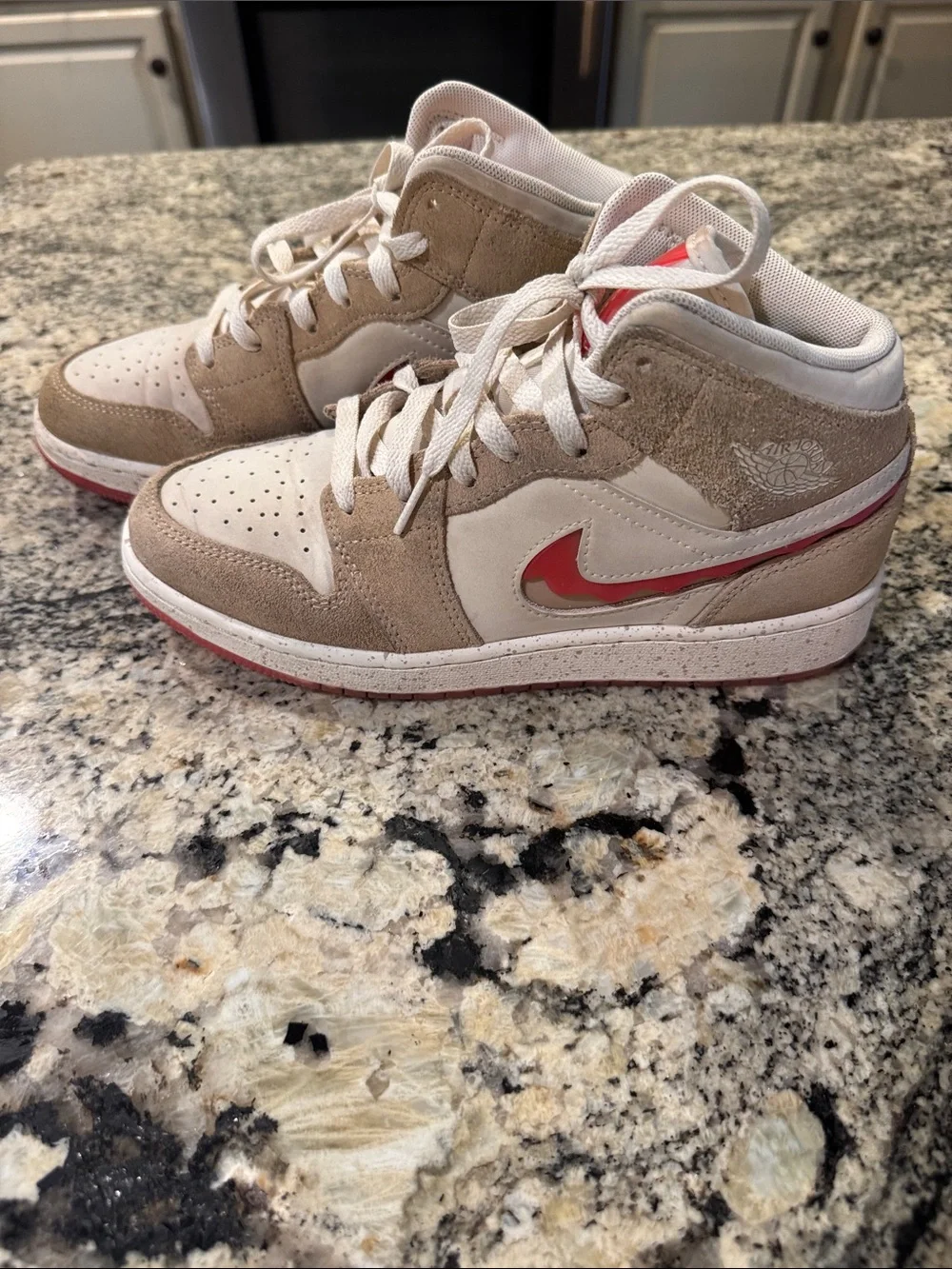Nike Kids Air Jordan Mid-Top Sneakers in Beige, pink
